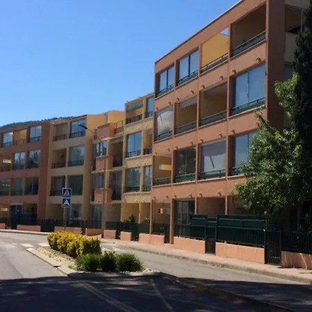 Climatise En Rez-de-jardin, Proche Plage, Avec Garage Prive A - Fr-1-226b-116 Appartement *
